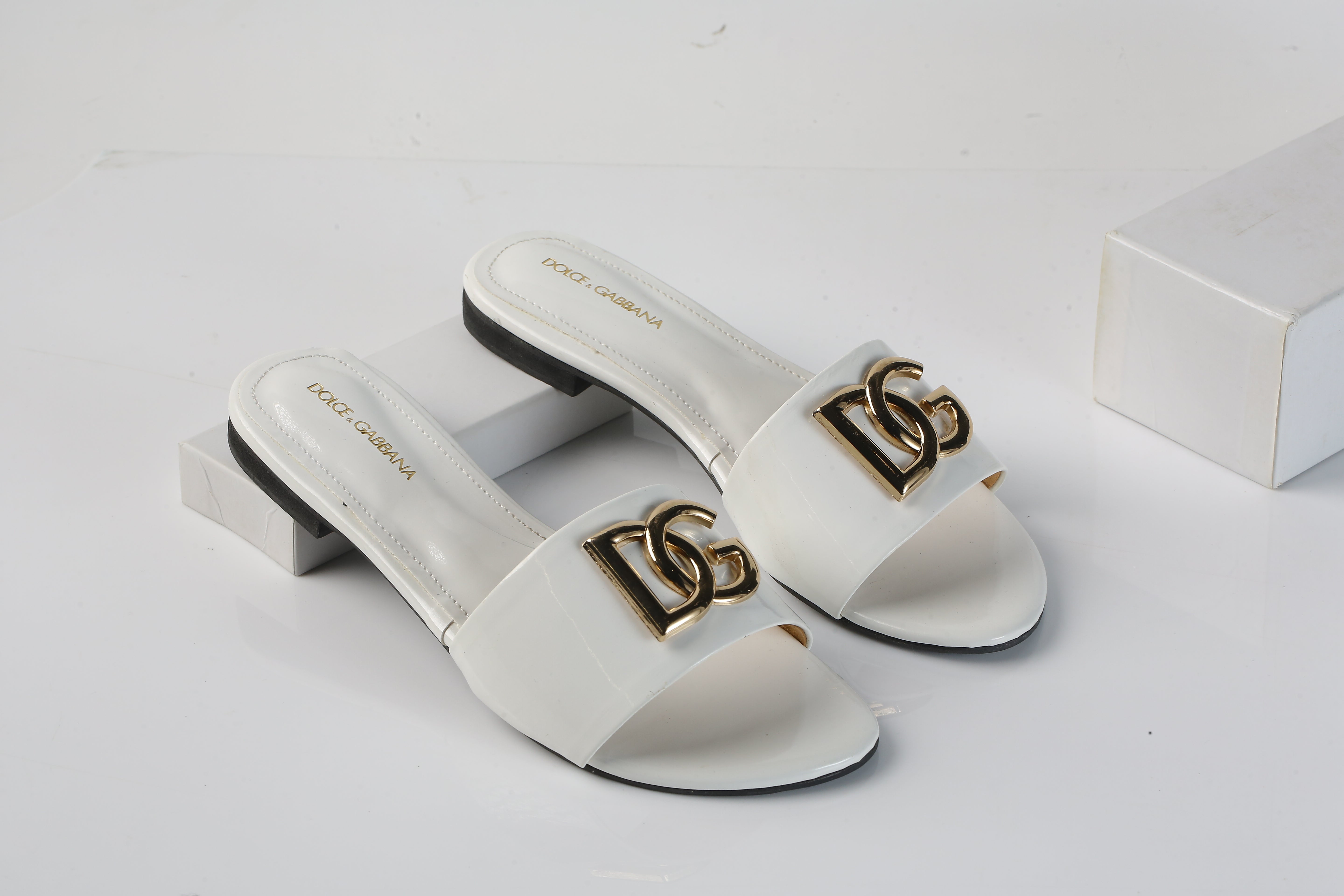 DOLCE & GABBANA SLIDE SANDALS - WHITE