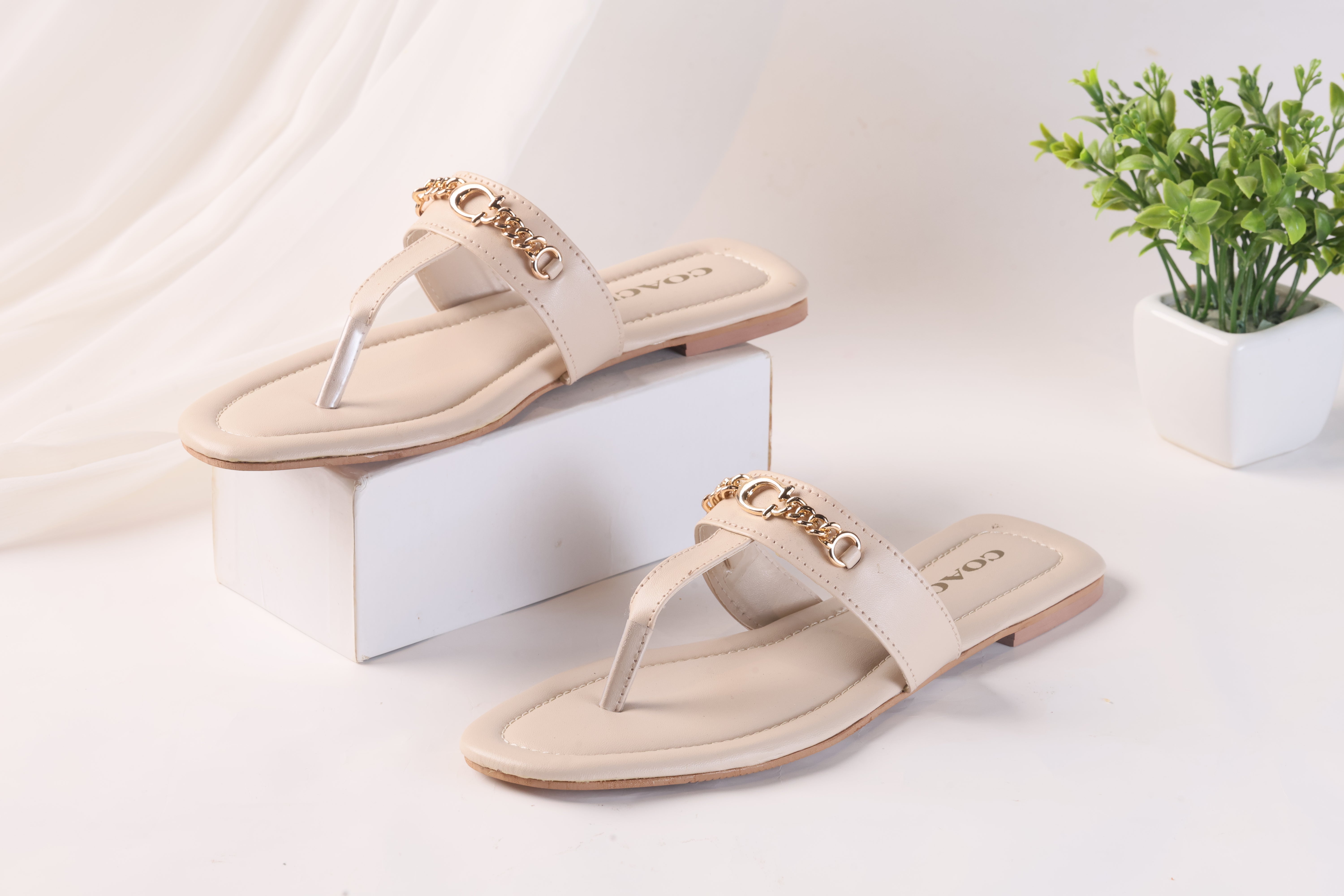 Coach Perry Slippers-beige