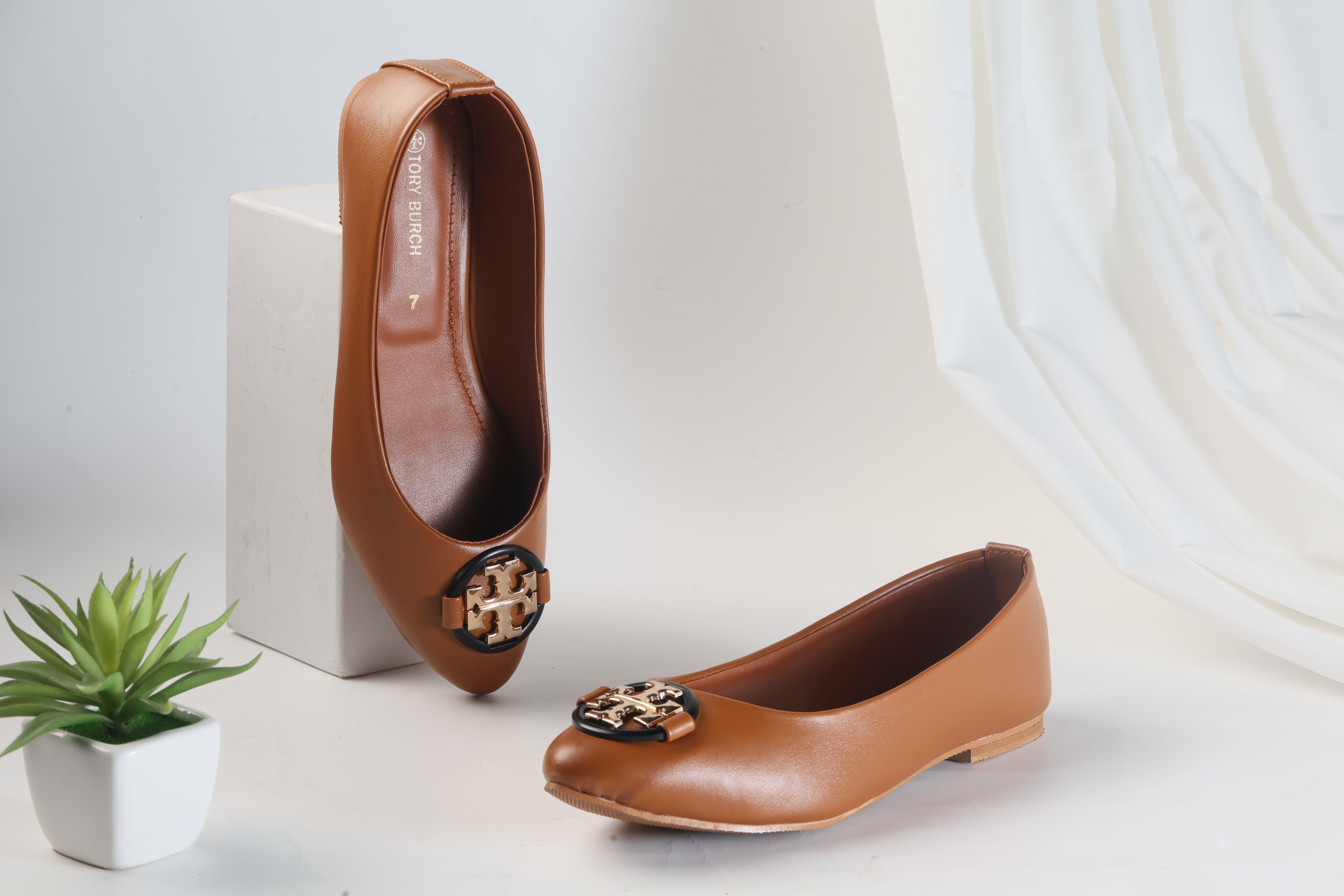 TORY BRUCH BROWN CLAIRE BALLET FLAT PUMPS