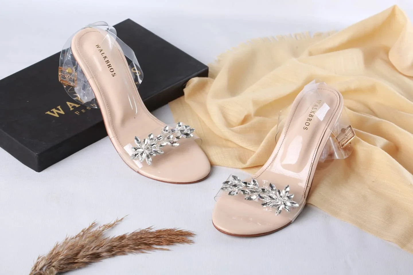 WALK BROS TRANSPARENT BROACH HEELS - BEIGE