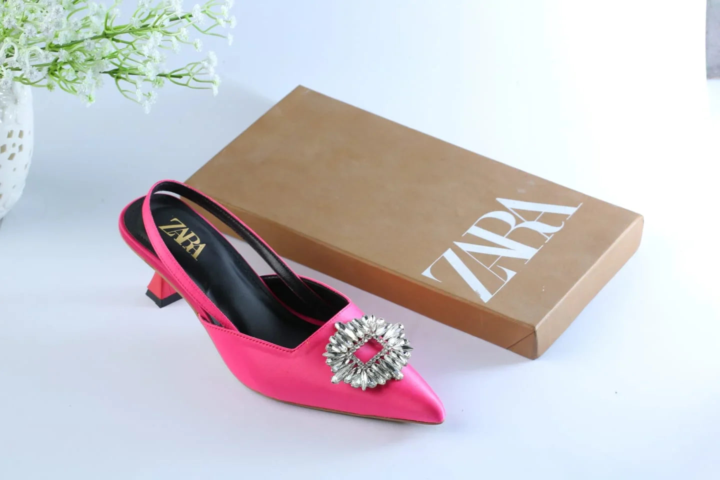 EMBELLISHED KITTEN HEELS - PINK