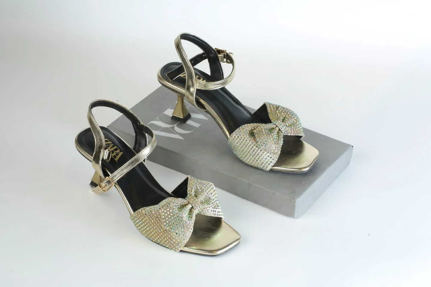 ZARA BOW FANCY SANDALS - GOLDEN