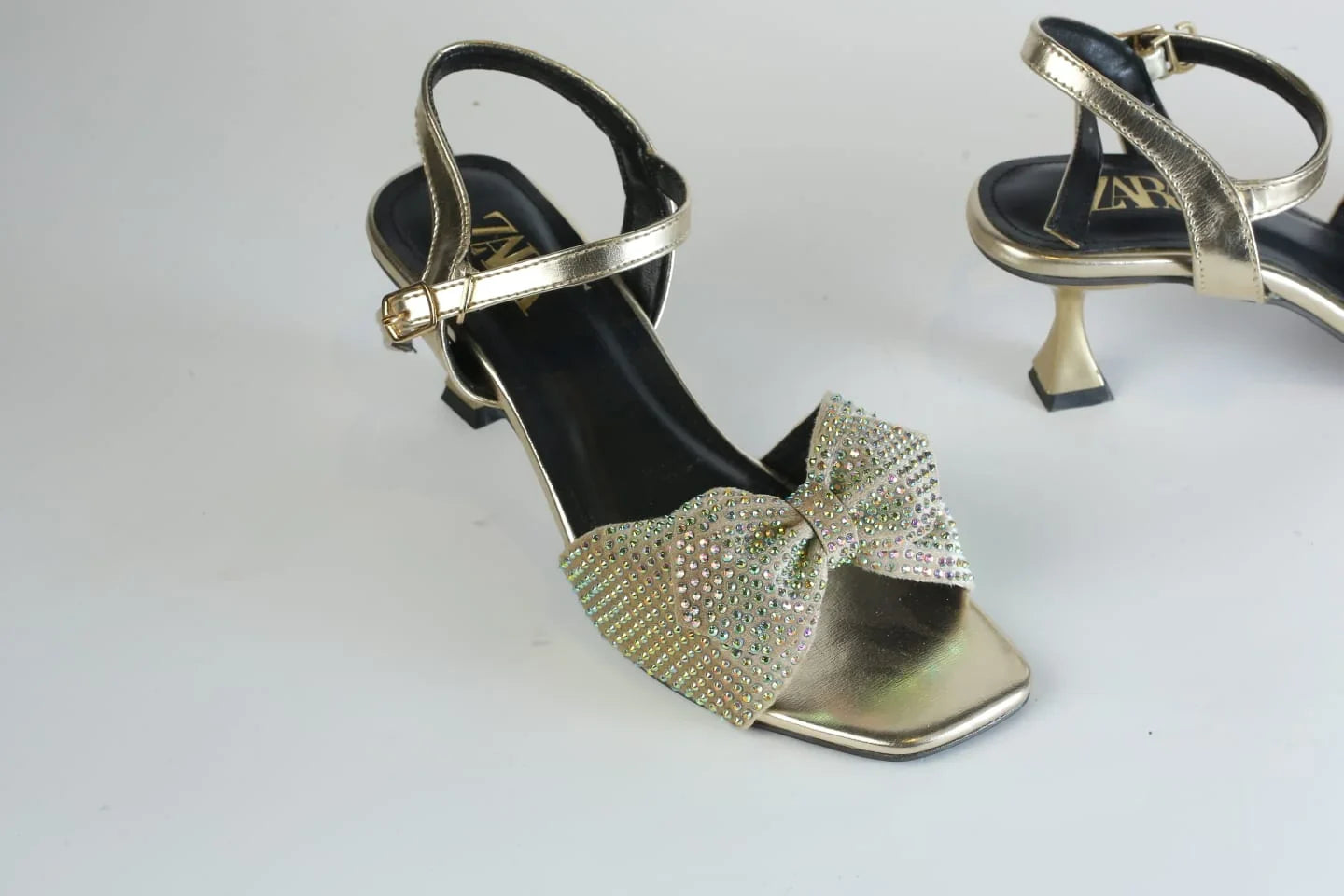 ZARA BOW FANCY SANDALS - GOLDEN