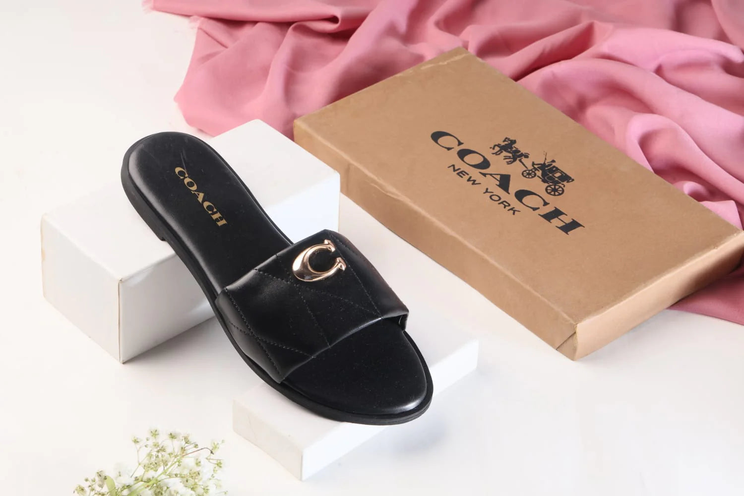 COACH METAL LOGO FLAT SLIDES - BLACK