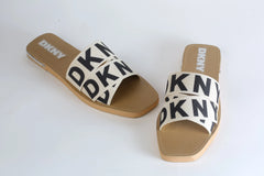 DKNY ISHA FLAT SANDAL - BEIGE