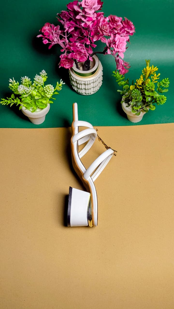 Step Aura | Gold Medallion Heels